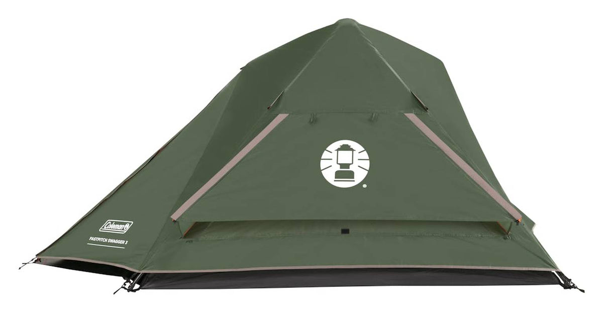 Mörkgrönt Coleman Fastpitch Swagger 3 campingtält med svart botten och lantern-logotyp