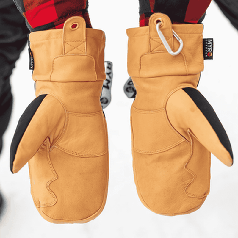 Ljusbruna lädermittens med svarta detaljer och karabinhakar