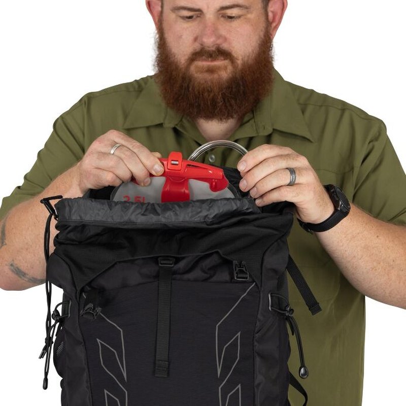 Hydrationssystem i svart Osprey Talon 33 ryggsäck