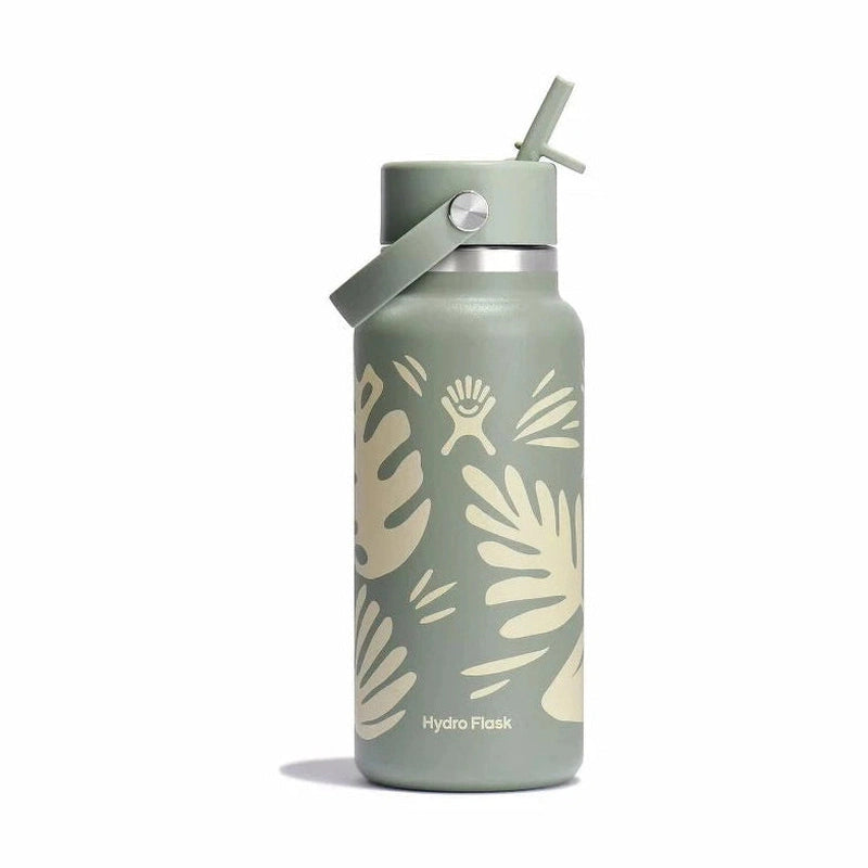 Hydro Flask termos med öppet sugrör och matt grön yta med bladprint